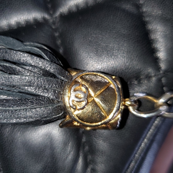 Vintage 1980 Chanel purse - Picture 5 of 6